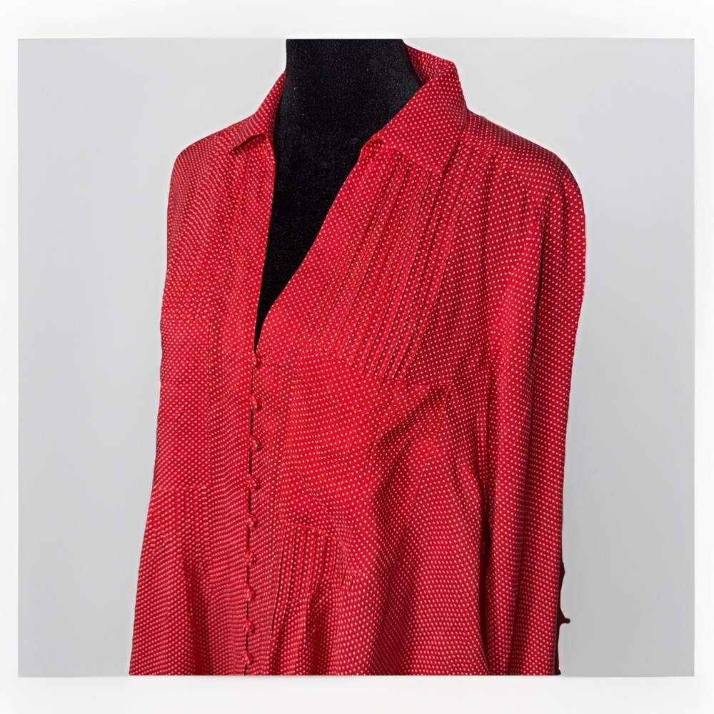 Maeve for Anthropologie Red White Polka Dot Top Size‎ M Button Up Darts